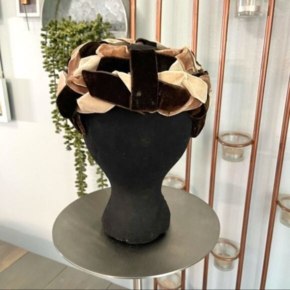 Vintage Union Made Capulet Hat Velvet Brown Tan main image 7